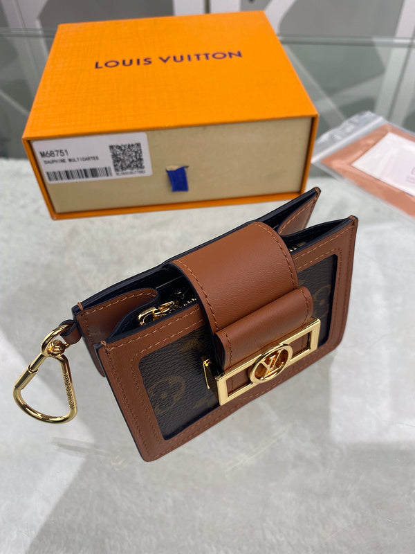 LOV - Luxurious Totes - 2348