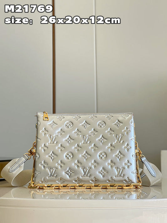 LOV - Luxurious Totes - 833