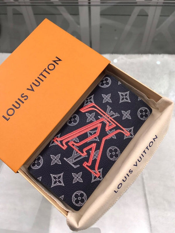 LOV - Luxurious Totes - 2304