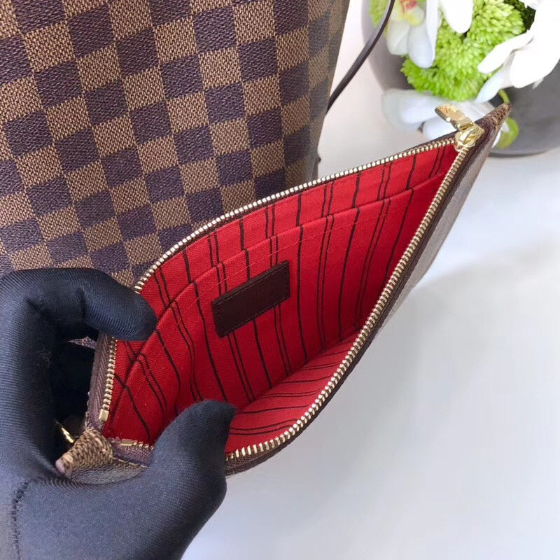 LOV - Luxurious Totes - 2757