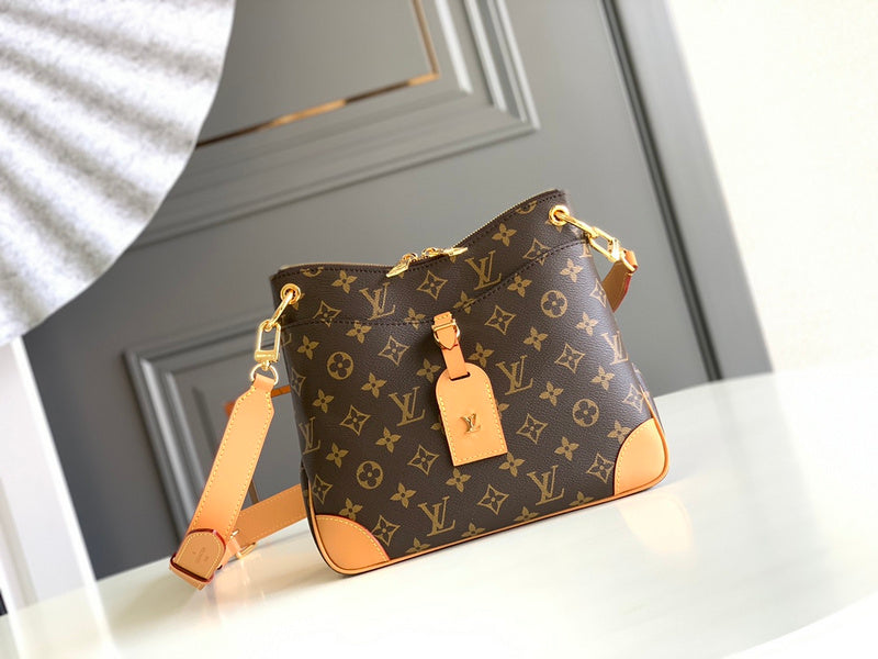 LOV - Luxurious Totes - 1717