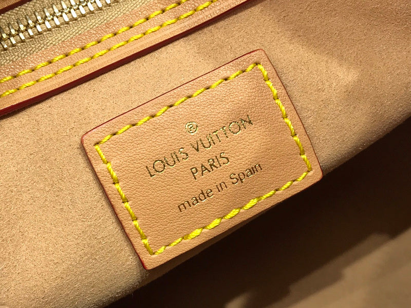 LOV - Luxurious Totes - 2495