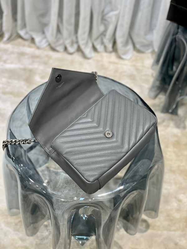 Luxurious Totes - Latest - 8420