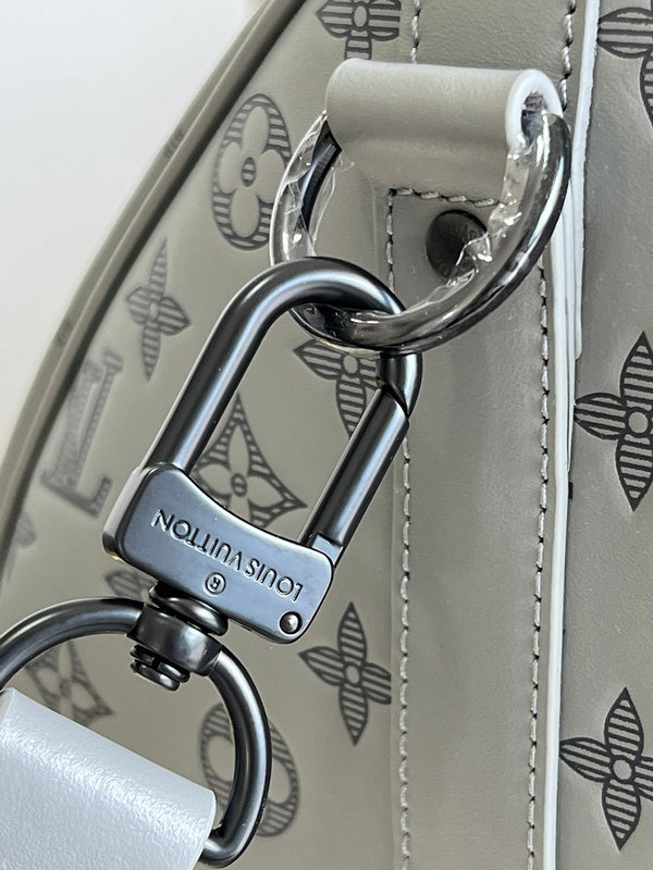 LOV - Luxurious Totes - 1609