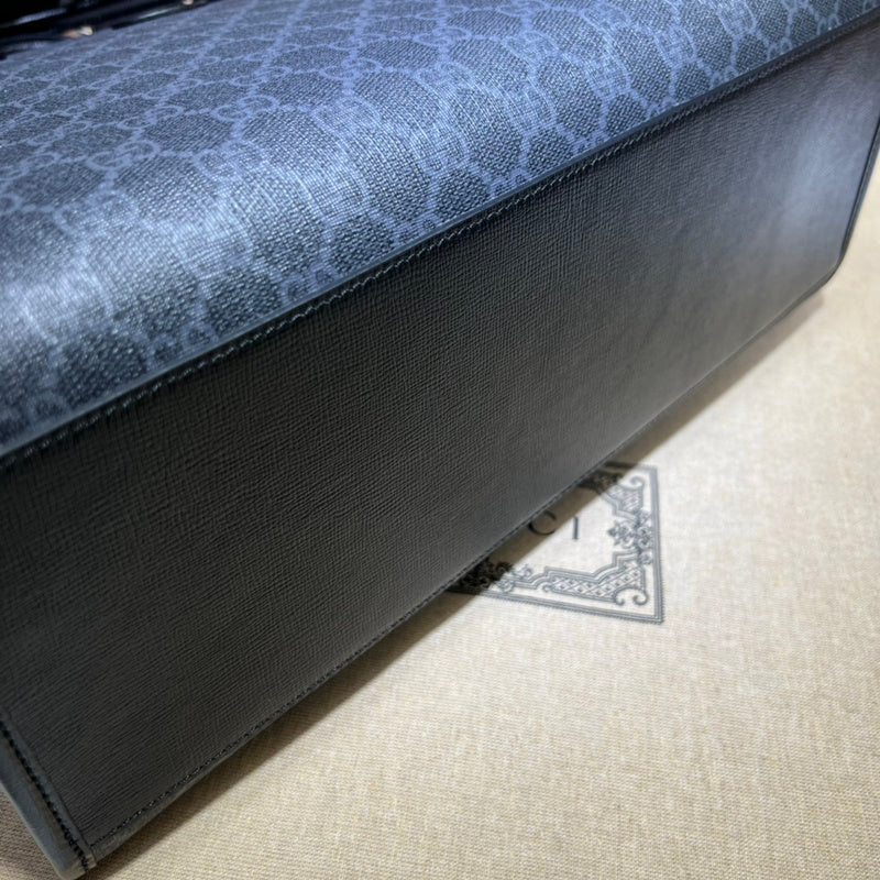 GUI - Luxurious Totes - 053