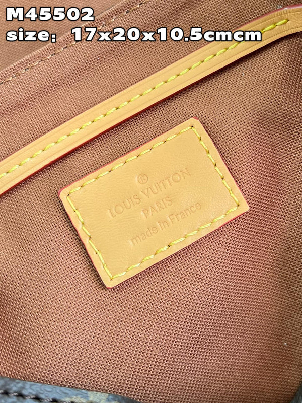 LOV - Luxurious Totes - 752