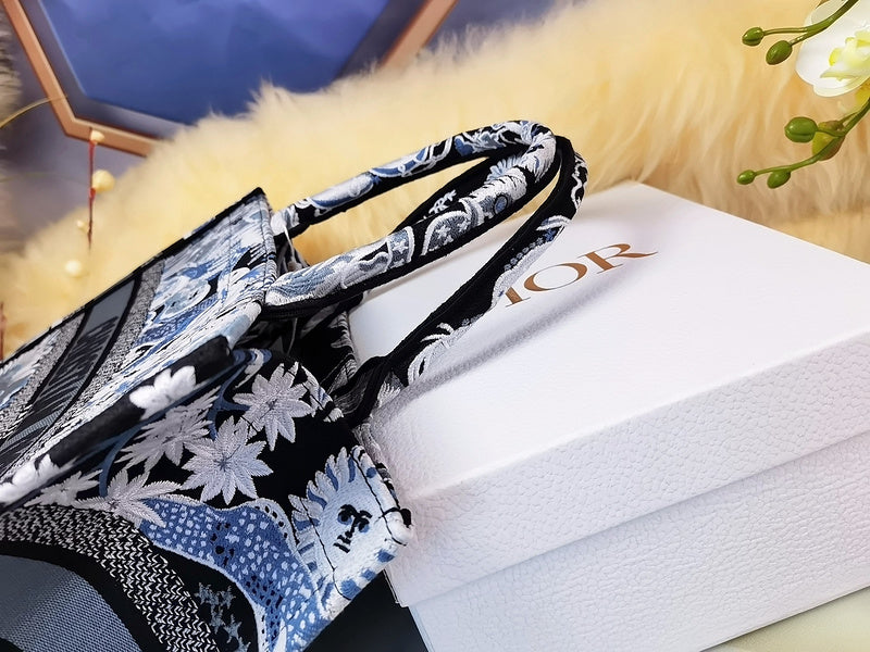 Luxurious Totes - Latest - 6402