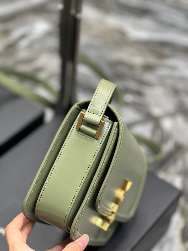 Luxurious Totes - Latest - 8056