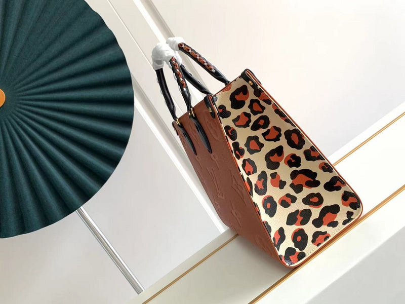 LOV - Luxurious Totes - 2392