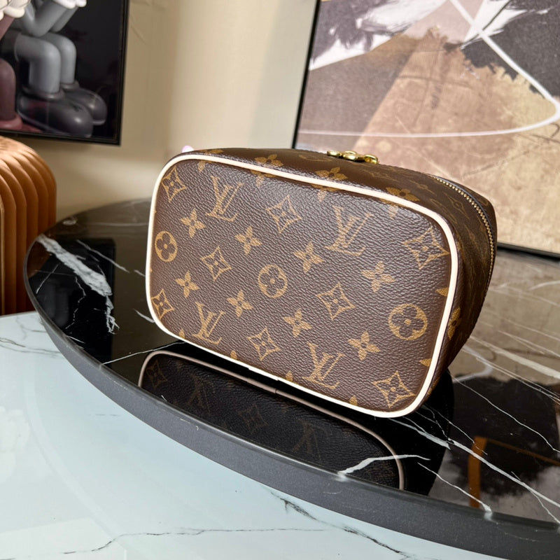 LOV - Luxurious Totes - 587