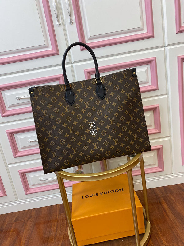 LOV - Luxurious Totes - 2662