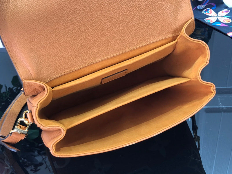 LOV - Luxurious Totes - 1363