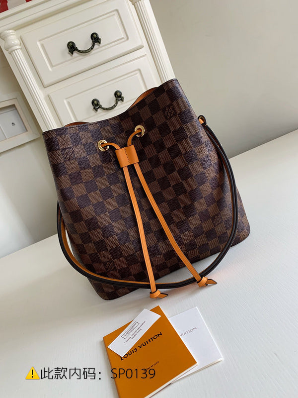 Luxurious Totes - Latest - 9765