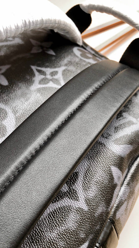LOV - Luxurious Totes - 2510