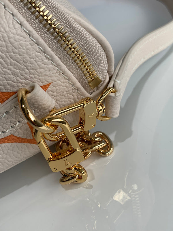 LOV - Luxurious Totes - 027