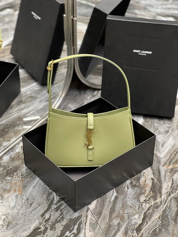 Luxurious Totes - Latest - 8063