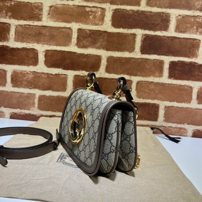 GUI - Luxurious Totes - 678