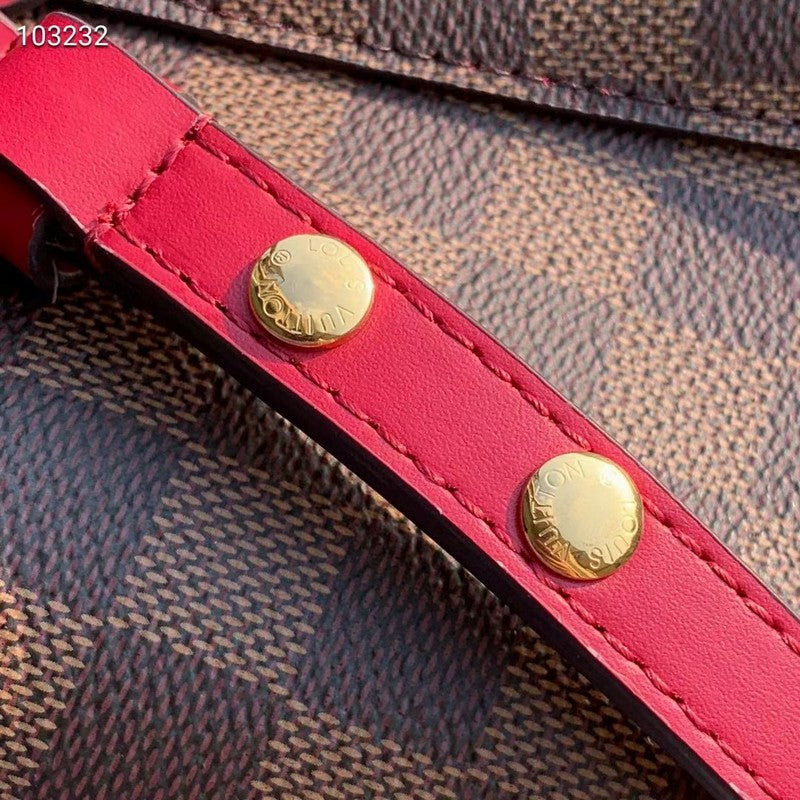 LOV - Luxurious Totes - 2082