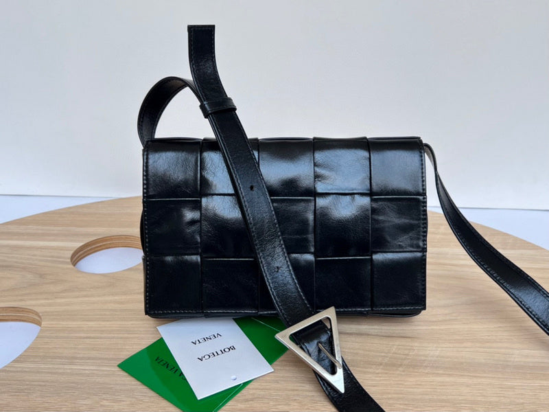Luxurious-Totes - BV Bags - 2106