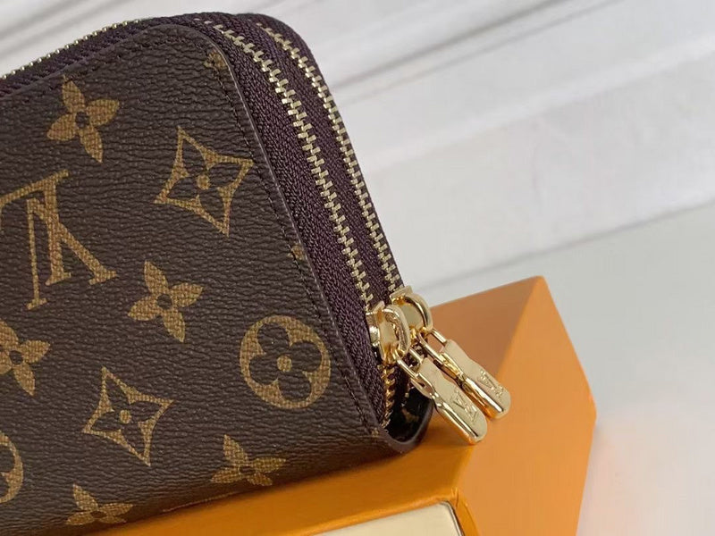 LOV - Luxurious Totes - 2558