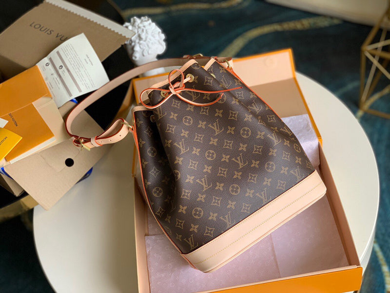 LOV - Luxurious Totes - 2193