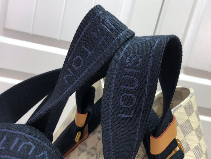 LOV - Luxurious Totes - 2217