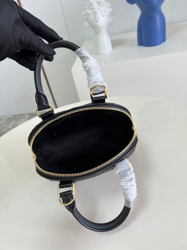 LOV - Luxurious Totes - 1568