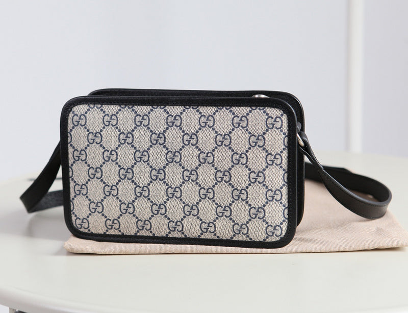 GUI - Luxurious Totes - 650