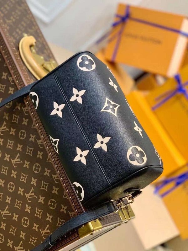 LOV - Luxurious Totes - 2313