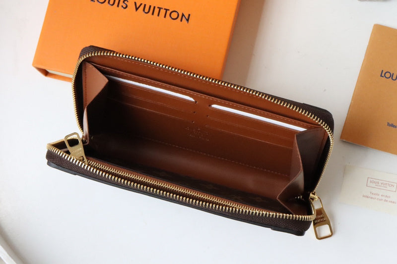 LOV - Luxurious Totes - 635