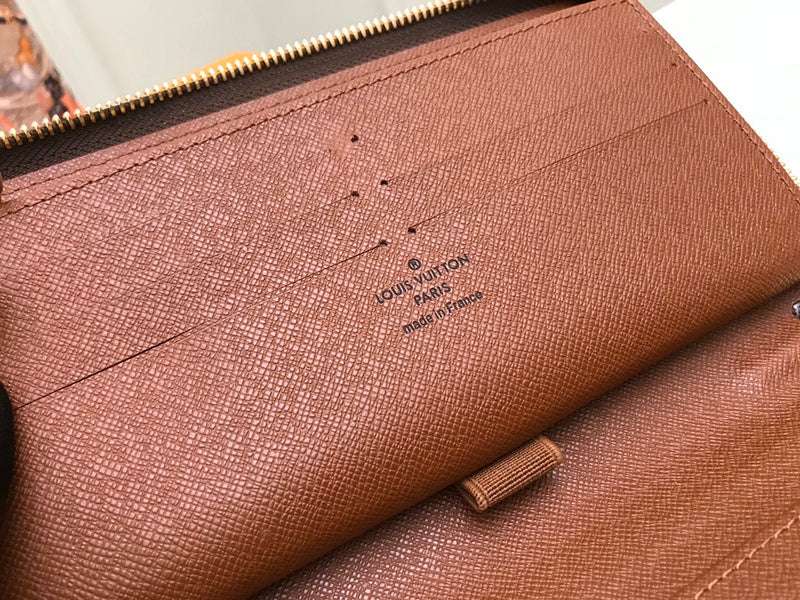 Luxurious Totes - Latest - 688
