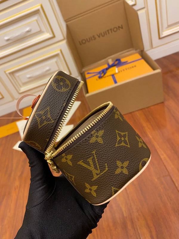 LOV - Luxurious Totes - 2085