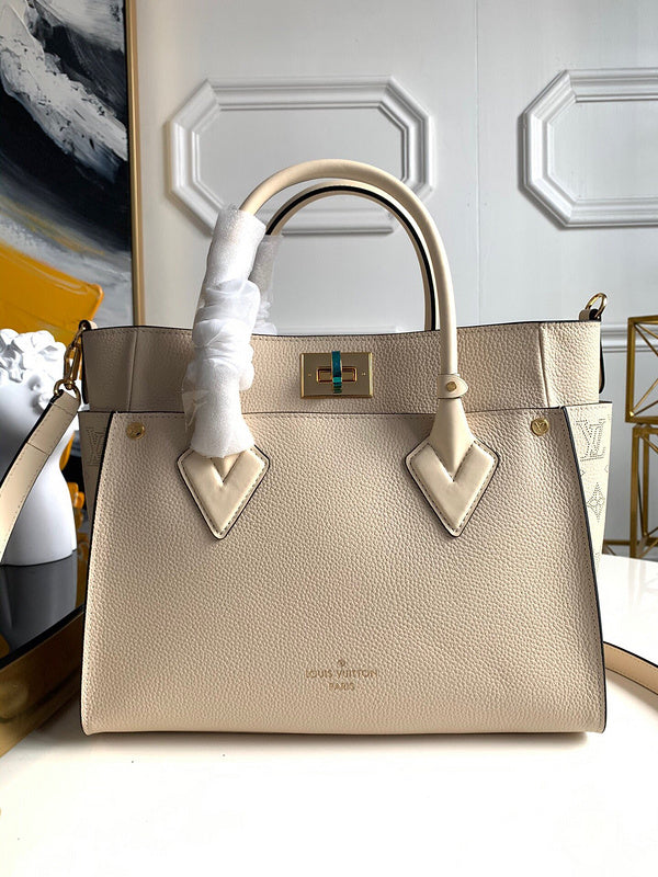 LOV - Luxurious Totes - 2516