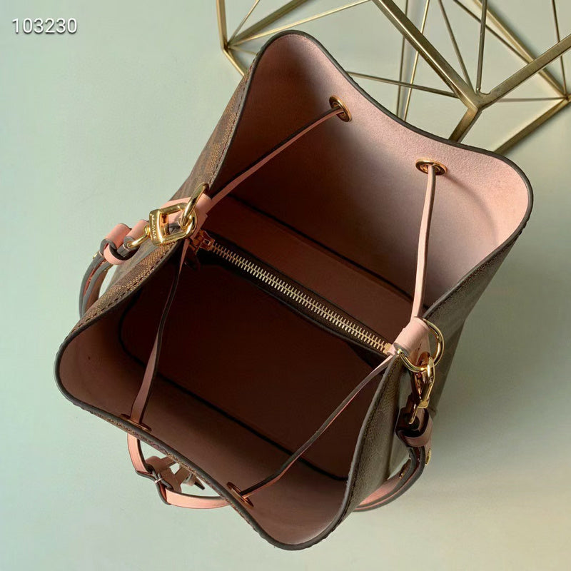 LOV - Luxurious Totes - 2081