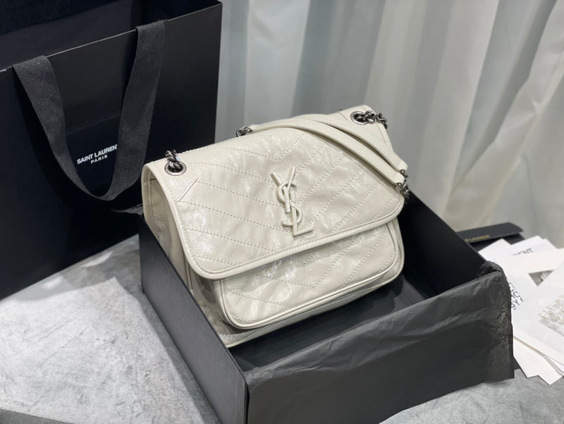 Luxurious Totes - Latest - 8562