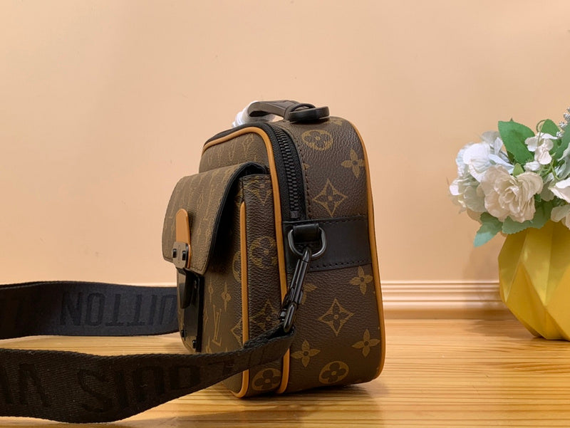 LOV - Luxurious Totes - 056