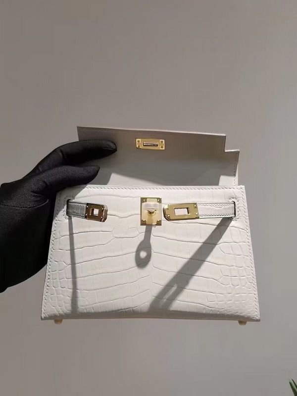 HMS - Luxurious Totes - 012