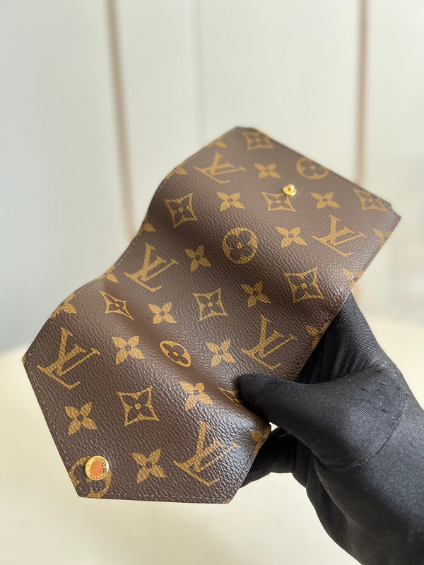 LOV - Luxurious Totes - 1870