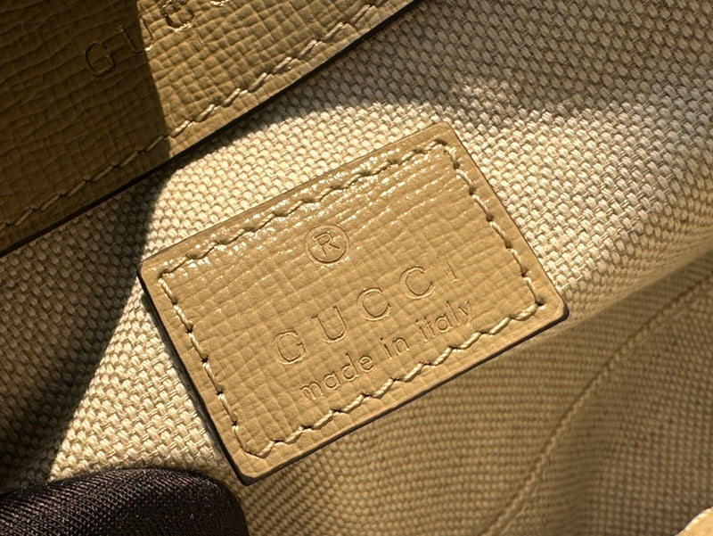 GUI - Luxurious Totes - 016