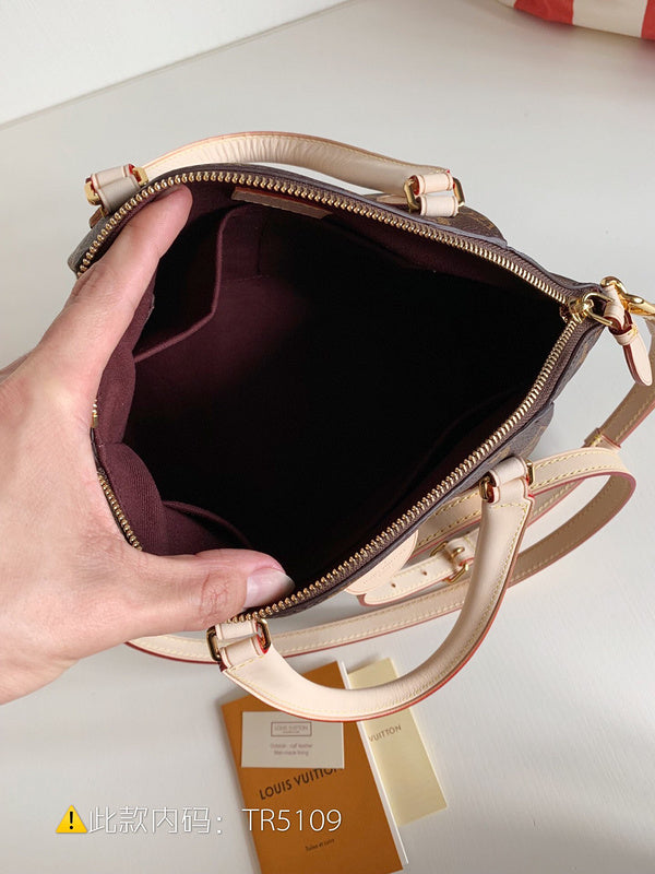 Luxurious Totes - Latest - 2367
