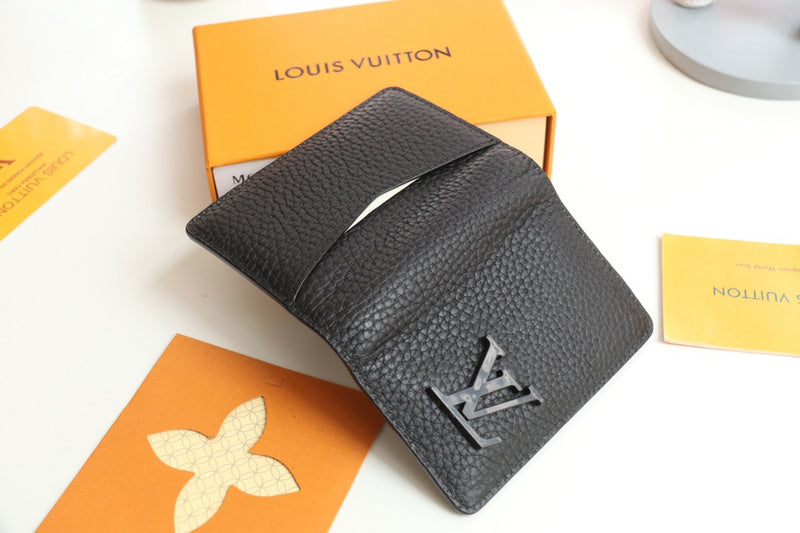 LOV - Luxurious Totes - 2453