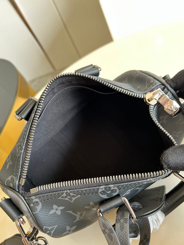 LOV - Luxurious Totes - 1162