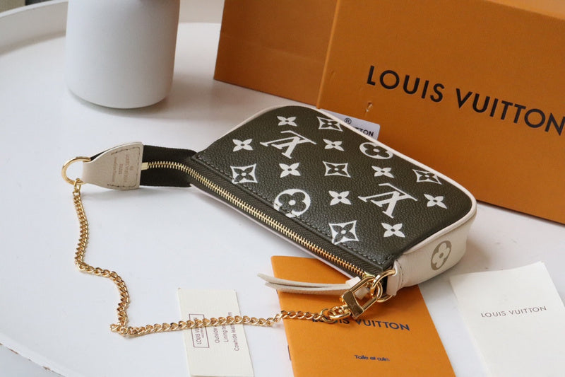 LOV - Luxurious Totes - 1715
