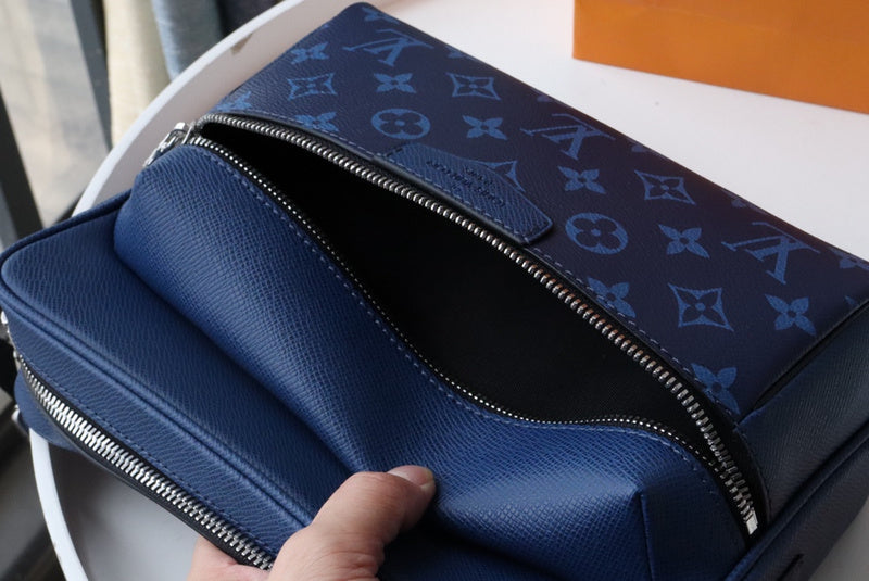 LOV - Luxurious Totes - 1713