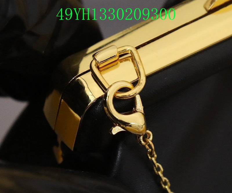 GC - Shoulder - 2696