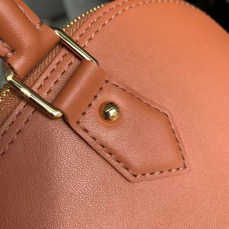 LOV - Luxurious Totes - 1175