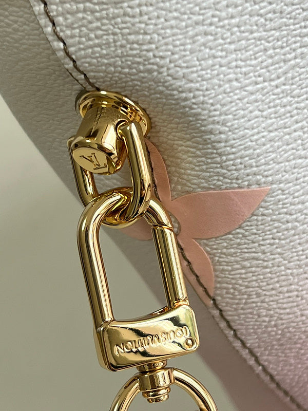 LOV - Luxurious Totes - 1393