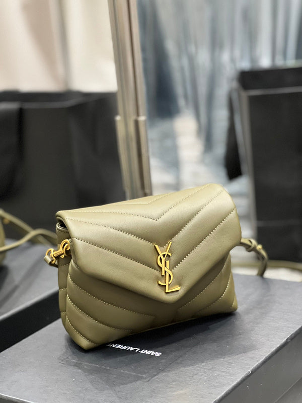Luxurious Totes - Latest - 8500