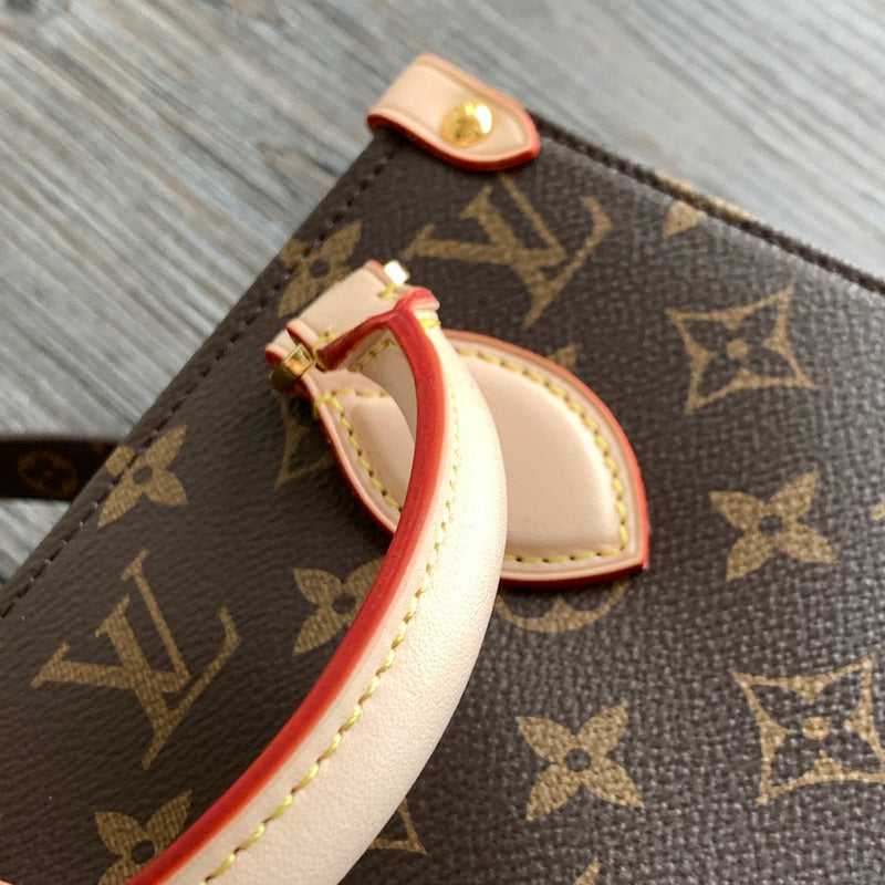 LOV - Luxurious Totes - 2402