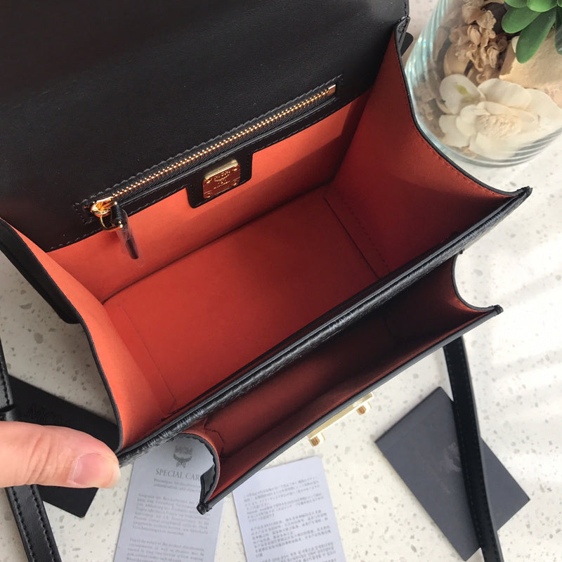 Luxurious Totes - Latest - 7862